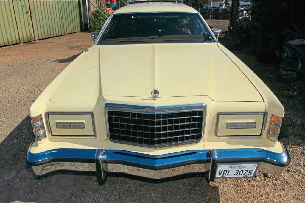 1978 Ford Country Squire from front