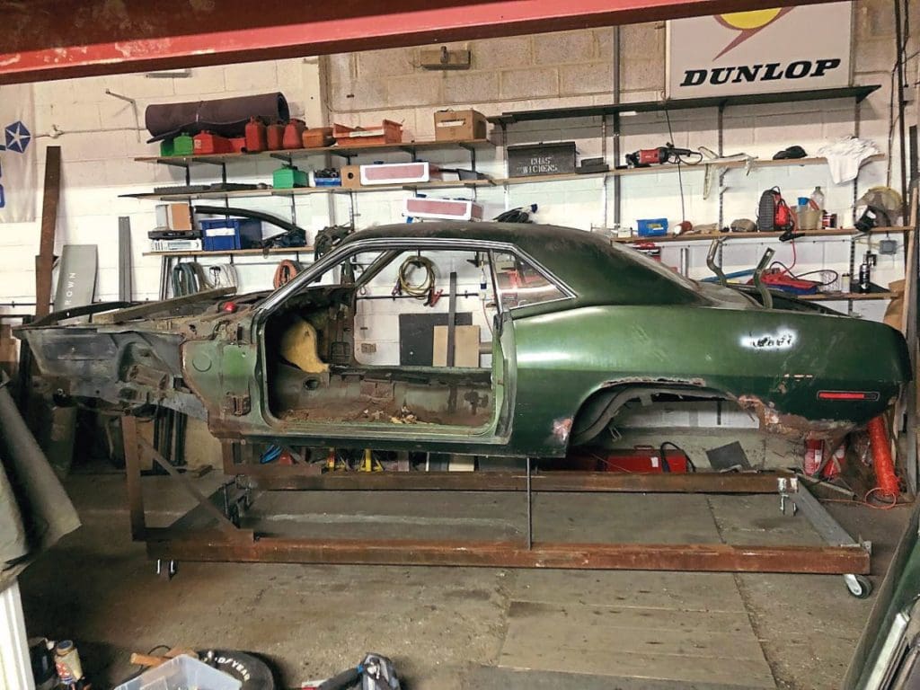 'Cuda shell with wheels and doors removed