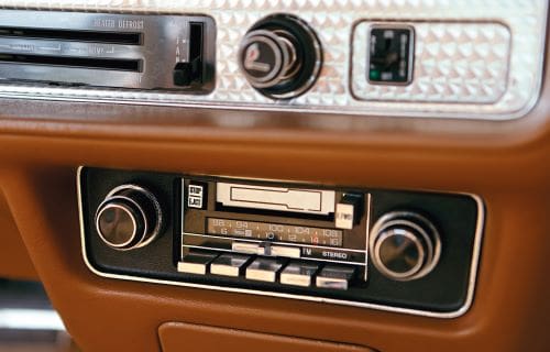AM/FM Cassette Delco radio